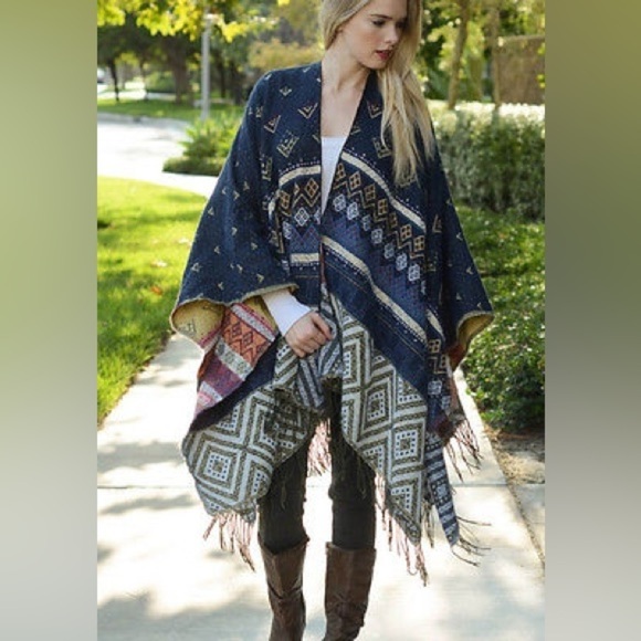 Love Stitch Other - Love Stitch poncho 💙💛❤️